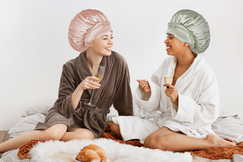 bonnet with eye mask