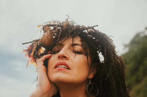 Frizz Hair Solution: How to Get Rid of Frizzy Hair for Good - BONNET QUEEN